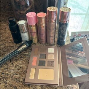 Luminous spray makeup